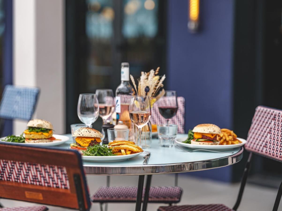 Eklo Hotel